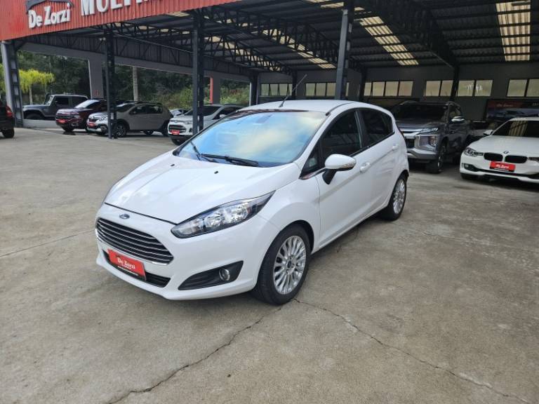 FORD - FIESTA - 2014/2014 - Branca - R$ 42.900,00