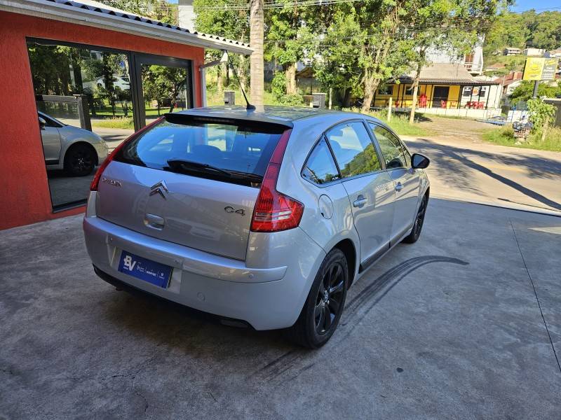 CITROËN - C4 - 2011/2011 - Prata - R$ 32.900,00
