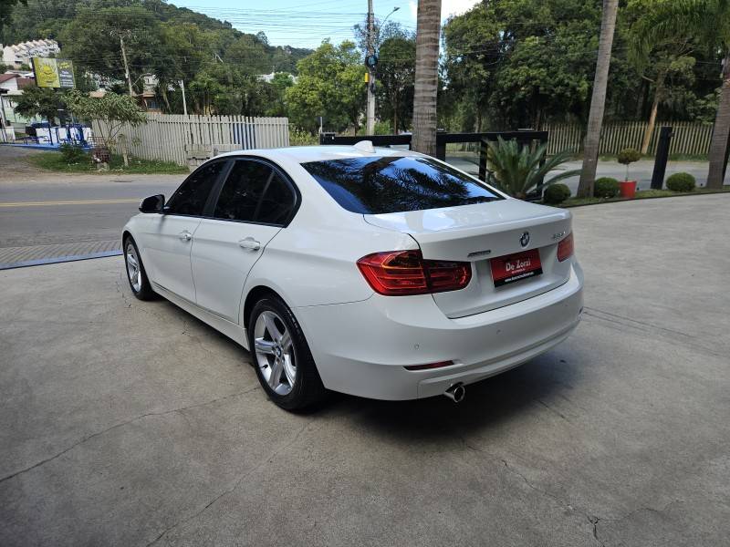 BMW - 320I - 2015/2015 - Branca - R$ 105.900,00