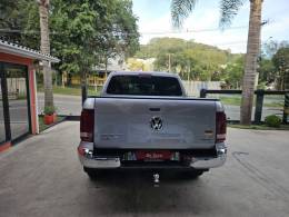 VOLKSWAGEN - AMAROK - 2023/2023 - Prata - R$ 218.900,00