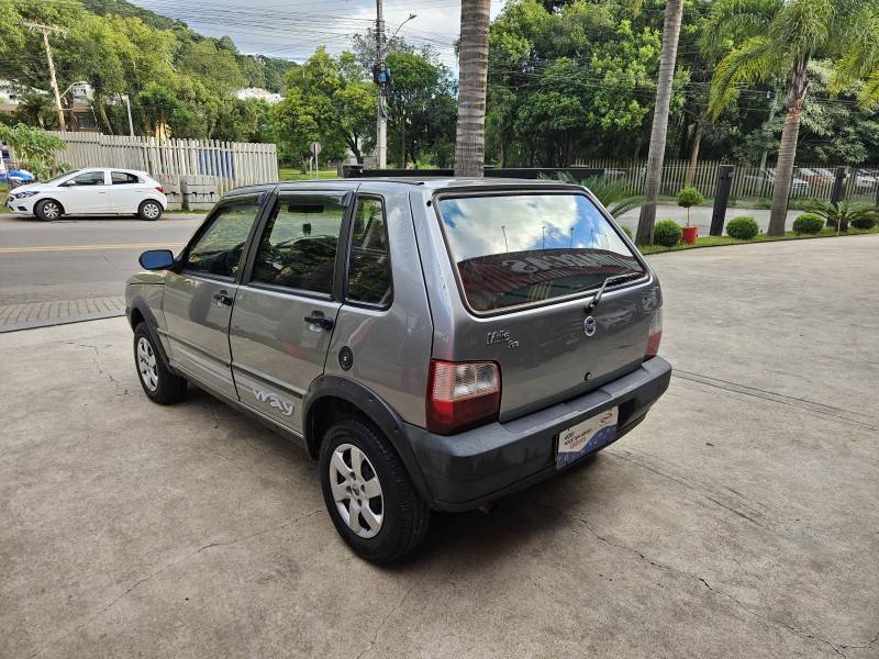 FIAT - UNO - 2008/2008 - Prata - R$ 24.900,00