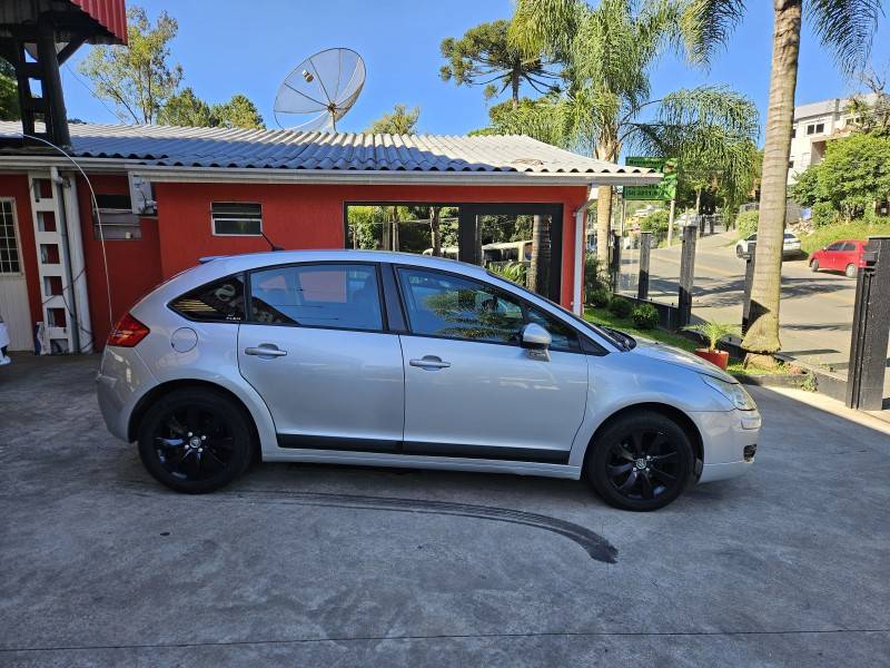 CITROËN - C4 - 2011/2011 - Prata - R$ 32.900,00