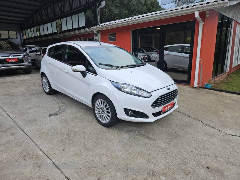 FORD - FIESTA - 2014/2014 - Branca - R$ 42.900,00