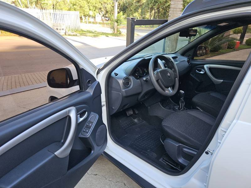 RENAULT - DUSTER - 2019/2019 - Branca - R$ 72.000,00