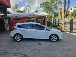 FORD - FOCUS - 2014/2014 - Branca - R$ 51.900,00