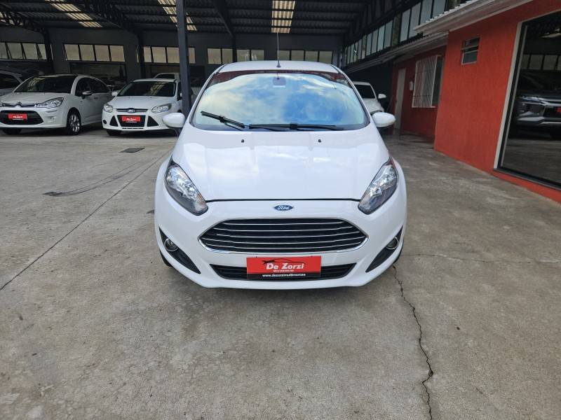 FORD - FIESTA - 2014/2014 - Branca - R$ 42.900,00