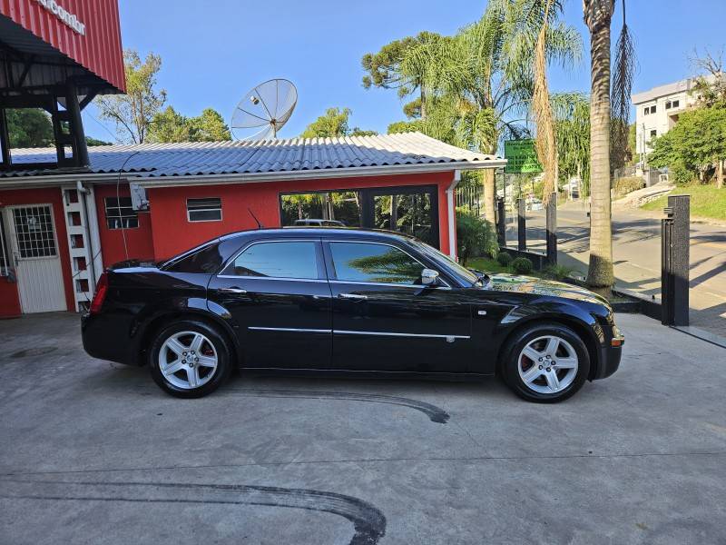 CHRYSLER - 300 C - 2008/2008 - Preta - R$ 89.900,00