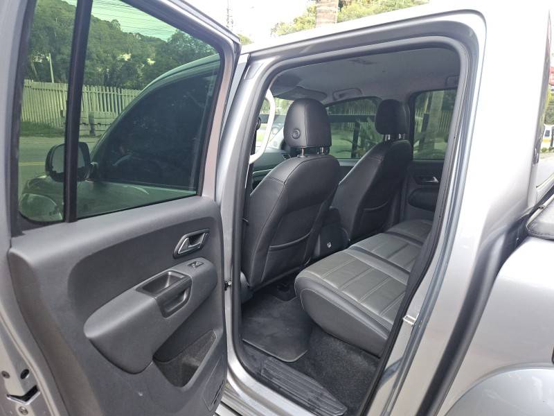 VOLKSWAGEN - AMAROK - 2023/2023 - Prata - R$ 218.900,00