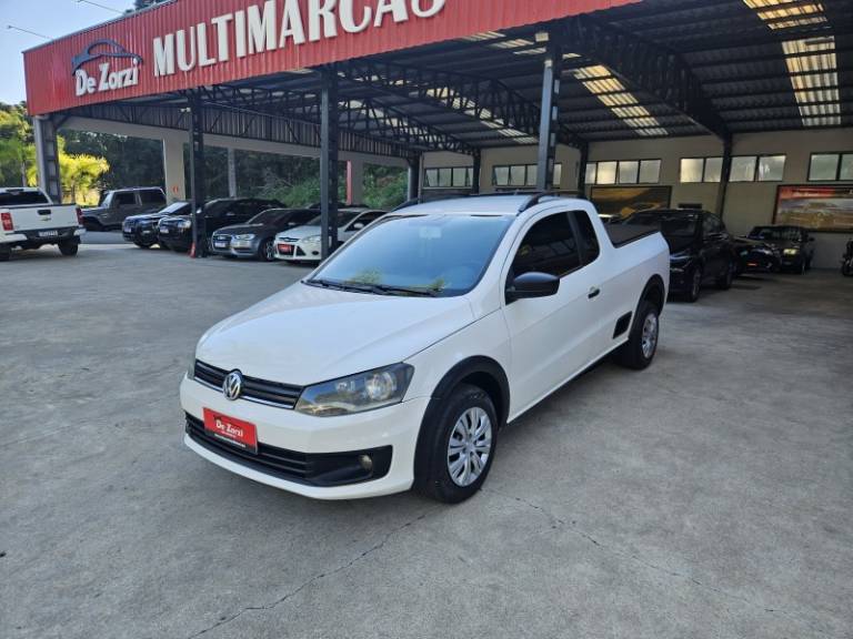 VOLKSWAGEN - SAVEIRO - 2014/2015 - Branca - R$ 52.900,00