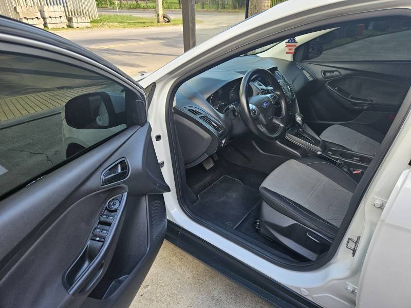 FORD - FOCUS - 2014/2014 - Branca - R$ 51.900,00