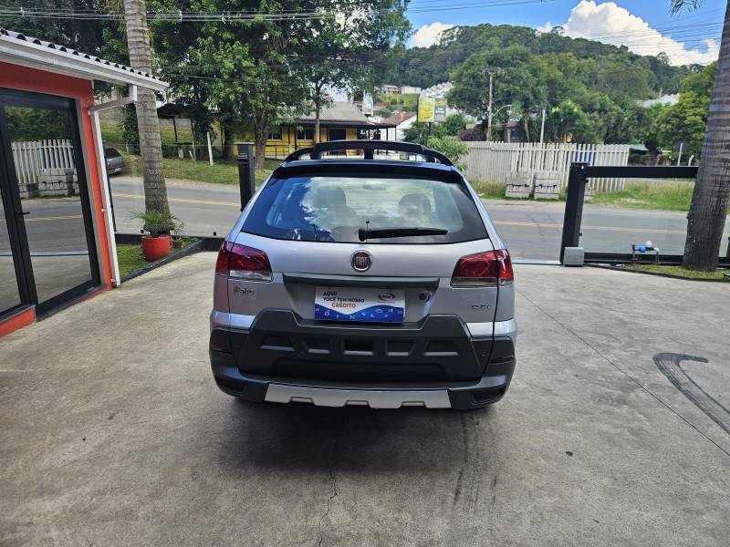 FIAT - PALIO - 2011/2011 - Prata - R$ 43.900,00