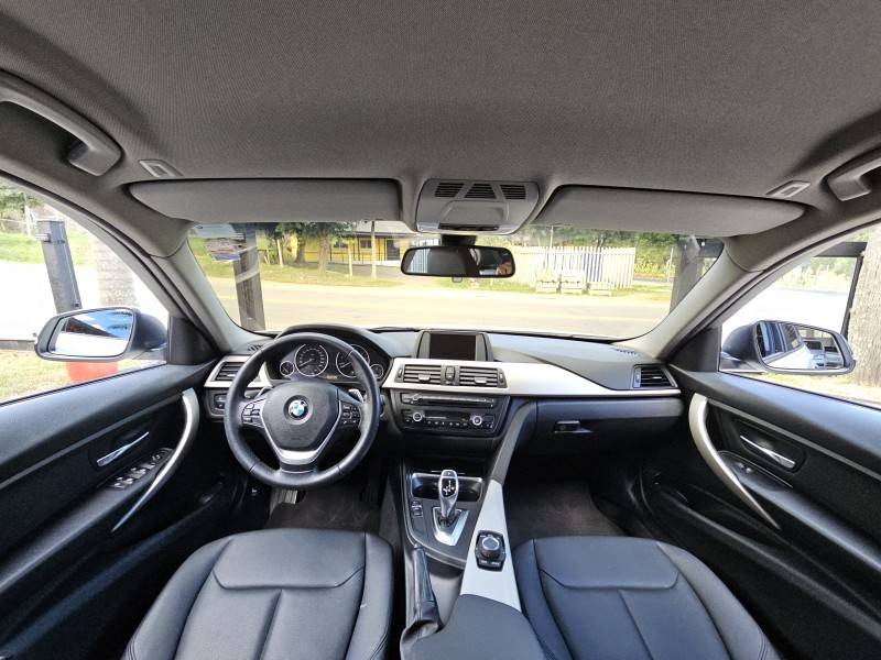 BMW - 320I - 2015/2015 - Branca - R$ 105.900,00