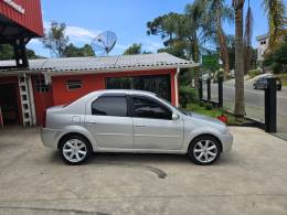RENAULT - LOGAN - 2008/2009 - Prata - R$ 30.000,00