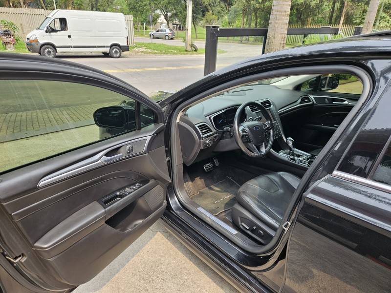 FORD - FUSION - 2014/2014 - Preta - R$ 77.900,00
