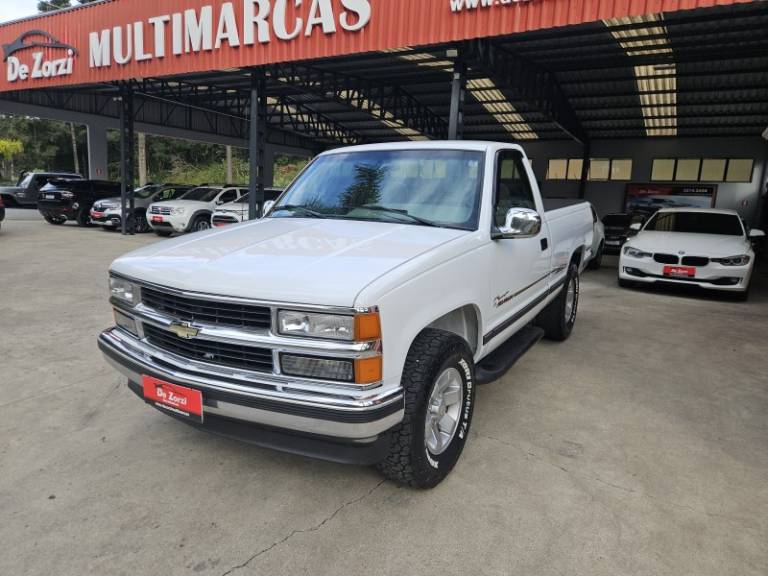 CHEVROLET - SILVERADO - 1997/1997 - Branca - R$ 134.900,00