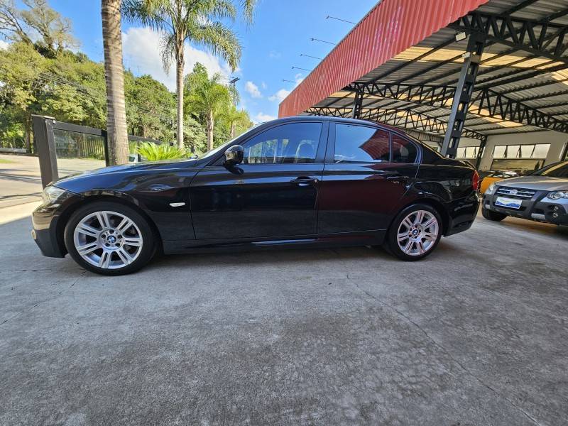 BMW - 318I - 2012/2012 - Preta - R$ 63.900,00