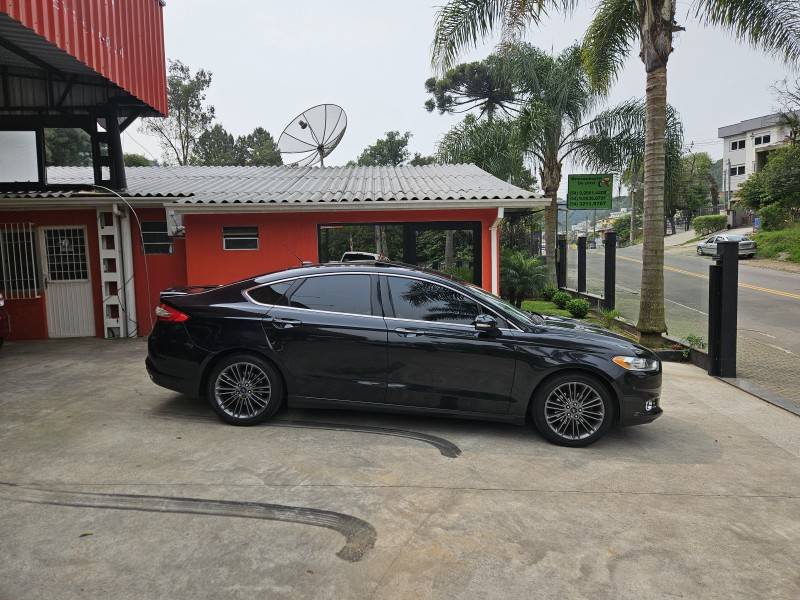 FORD - FUSION - 2014/2014 - Preta - R$ 77.900,00
