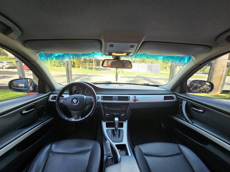 BMW - 318I - 2012/2012 - Preta - R$ 63.900,00