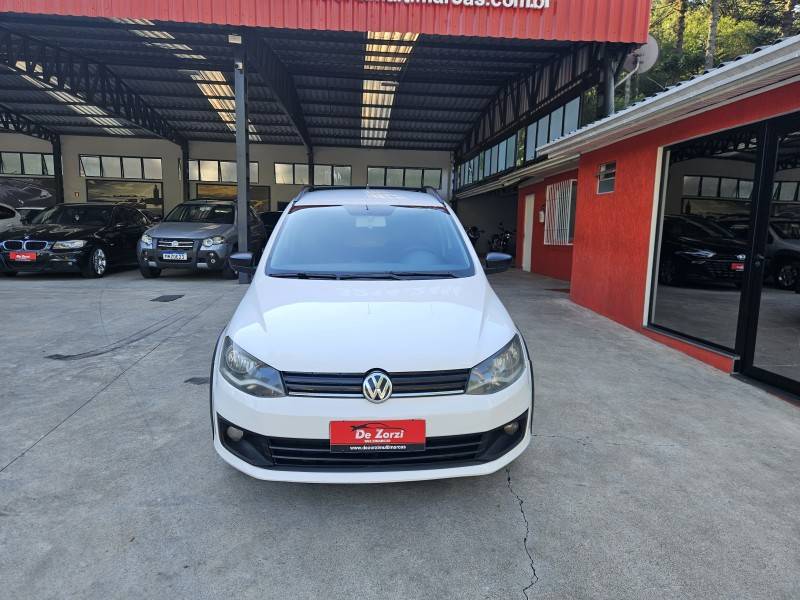 VOLKSWAGEN - SAVEIRO - 2014/2015 - Branca - R$ 52.900,00
