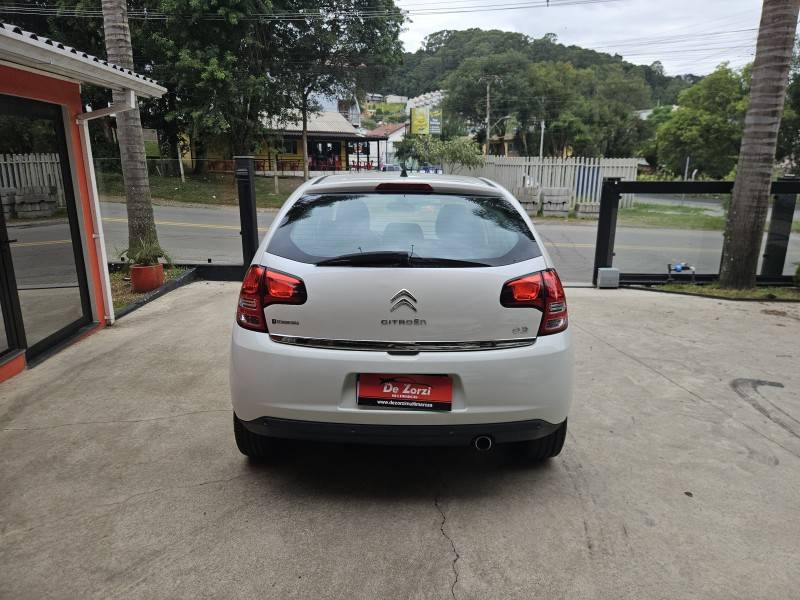 CITROËN - C3 - 2014/2015 - Branca - R$ 48.900,00