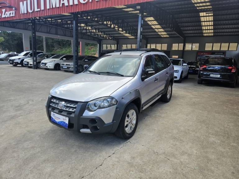 FIAT - PALIO - 2011/2011 - Prata - R$ 43.900,00