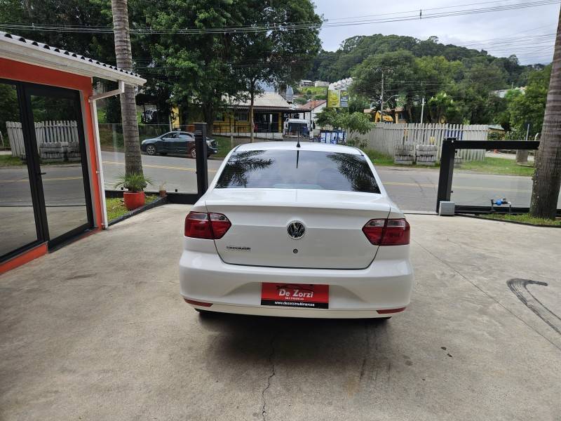 VOLKSWAGEN - VOYAGE - 2013/2013 - Branca - R$ 36.900,00