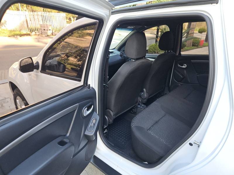 RENAULT - DUSTER - 2019/2019 - Branca - R$ 72.000,00