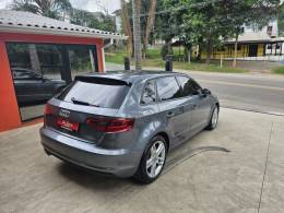 AUDI - A3 - 2013/2014 - Cinza - R$ 74.900,00