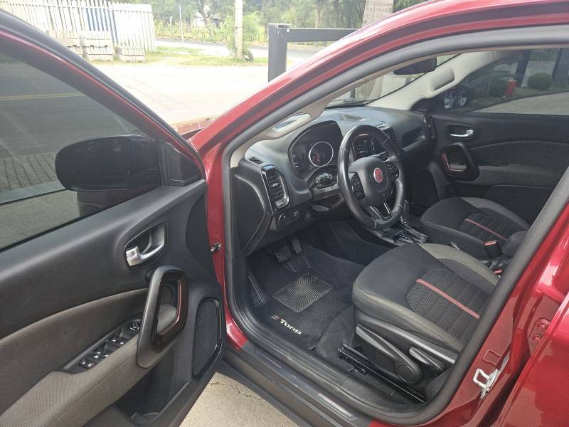 FIAT - TORO - 2018/2019 - Vermelha - R$ 97.900,00