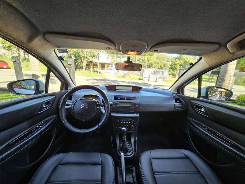 CITROËN - C4 - 2011/2011 - Prata - R$ 32.900,00