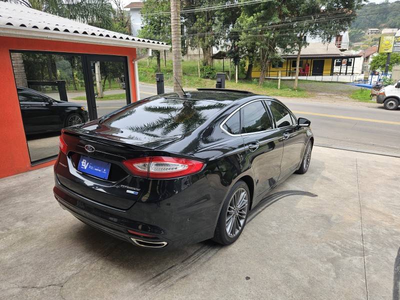 FORD - FUSION - 2014/2014 - Preta - R$ 77.900,00