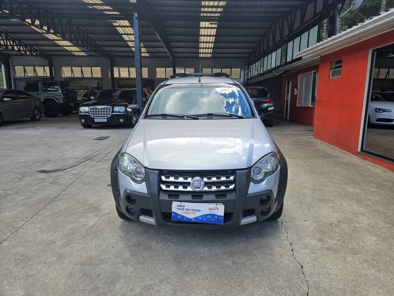 FIAT - PALIO - 2011/2011 - Prata - R$ 43.900,00
