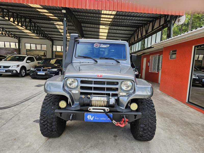 TROLLER - T4 - 2008/2008 - Cinza - R$ 99.900,00