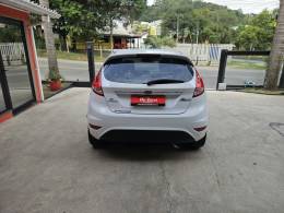 FORD - FIESTA - 2014/2015 - Branca - R$ 54.900,00