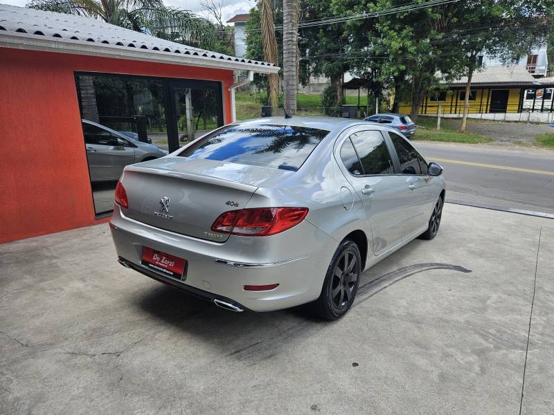 PEUGEOT - 408 - 2011/2012 - Prata - R$ 30.900,00