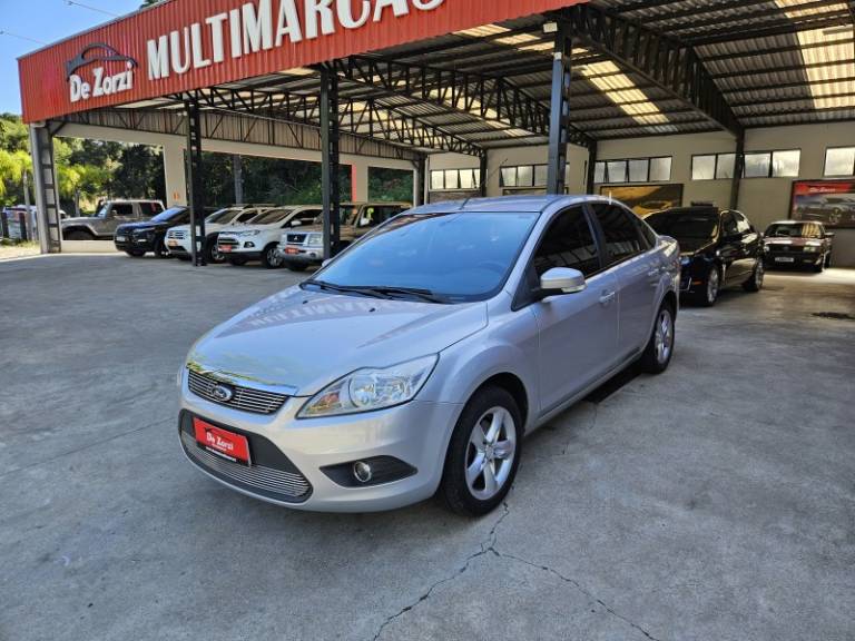 FORD - FOCUS - 2011/2011 - Prata - R$ 38.900,00