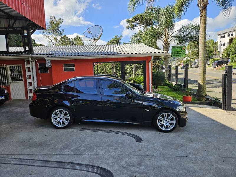 BMW - 318I - 2012/2012 - Preta - R$ 63.900,00