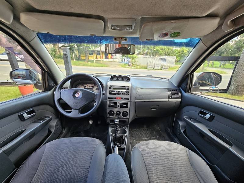 FIAT - PALIO - 2011/2011 - Prata - R$ 43.900,00