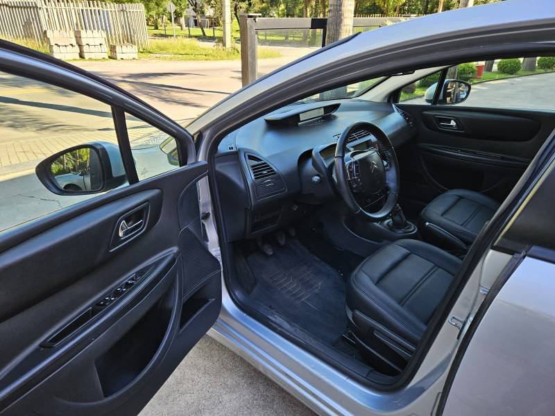 CITROËN - C4 - 2011/2011 - Prata - R$ 32.900,00