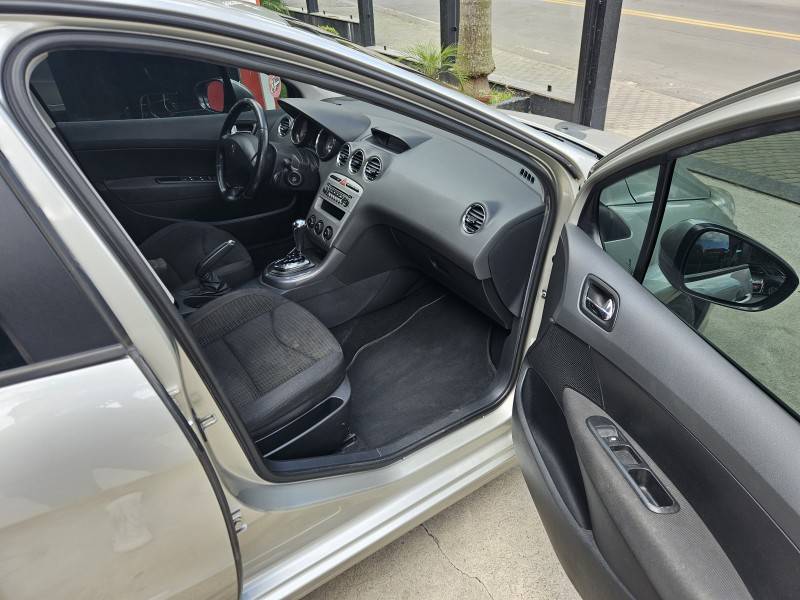 PEUGEOT - 408 - 2011/2012 - Prata - R$ 30.900,00