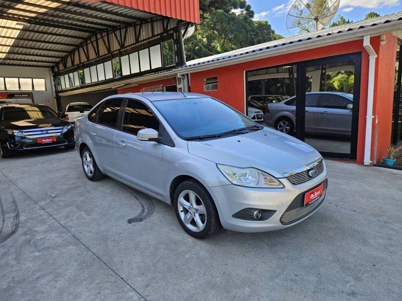 FORD - FOCUS - 2011/2011 - Prata - R$ 38.900,00