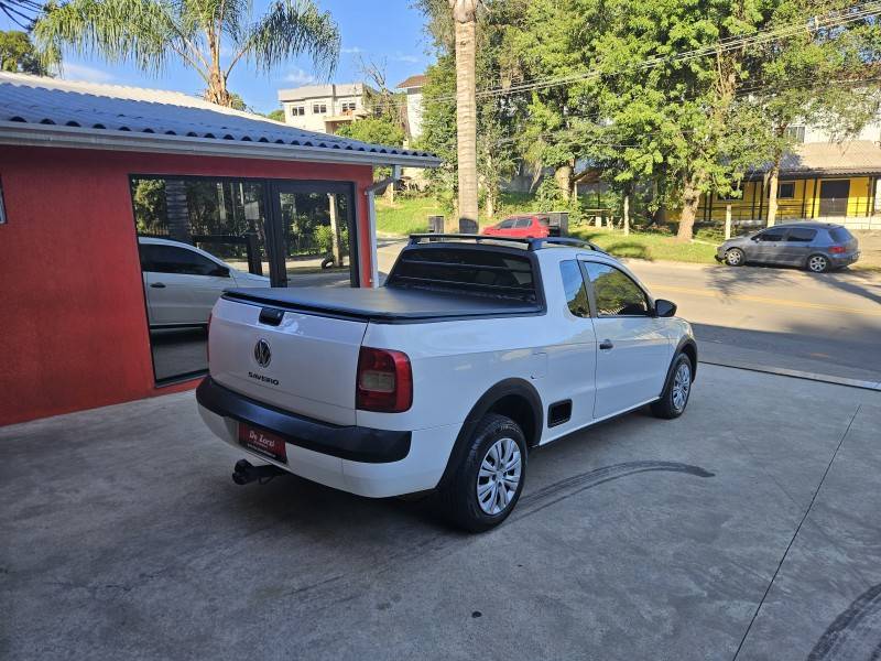VOLKSWAGEN - SAVEIRO - 2014/2015 - Branca - R$ 52.900,00