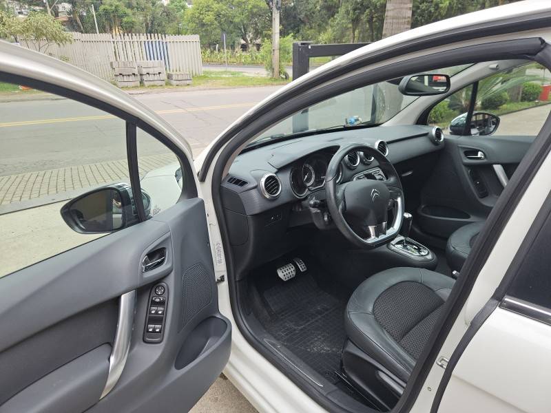 CITROËN - C3 - 2014/2015 - Branca - R$ 48.900,00