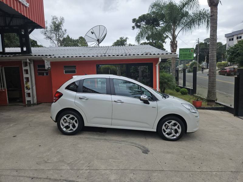 CITROËN - C3 - 2014/2015 - Branca - R$ 48.900,00