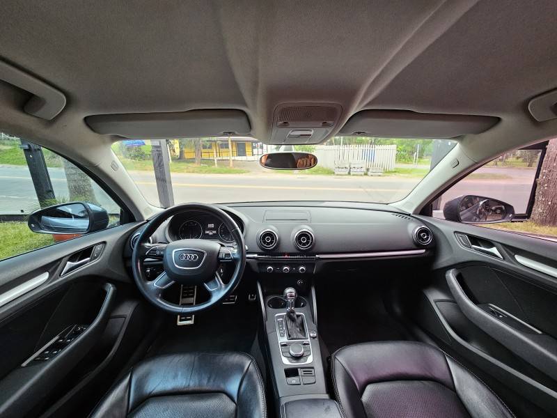 AUDI - A3 - 2013/2014 - Cinza - R$ 74.900,00