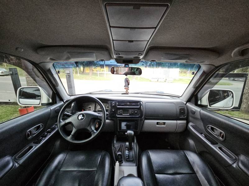 MITSUBISHI - PAJERO SPORT - 2010/2010 - Branca - R$ 74.900,00