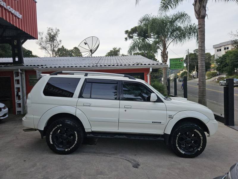 MITSUBISHI - PAJERO SPORT - 2010/2010 - Branca - R$ 74.900,00
