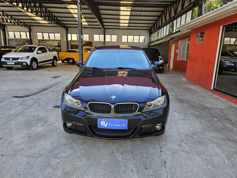 BMW - 318I - 2012/2012 - Preta - R$ 63.900,00