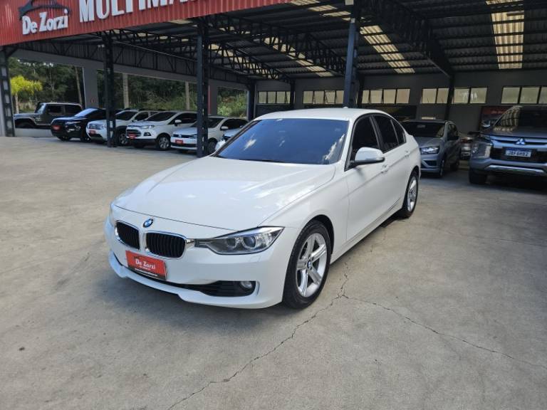 BMW - 320I - 2015/2015 - Branca - R$ 105.900,00