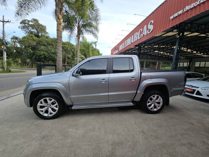 VOLKSWAGEN - AMAROK - 2023/2023 - Prata - R$ 218.900,00